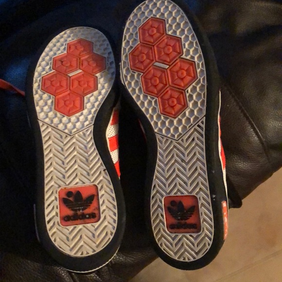 Men’s adidas white and orange adidas shoe - Picture 3 of 5